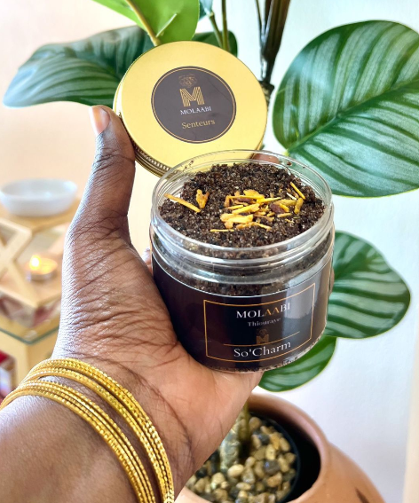 Gommage Thiouraye So'Charm Molaabi — Rituel beauté africain 
naturel Sénégal